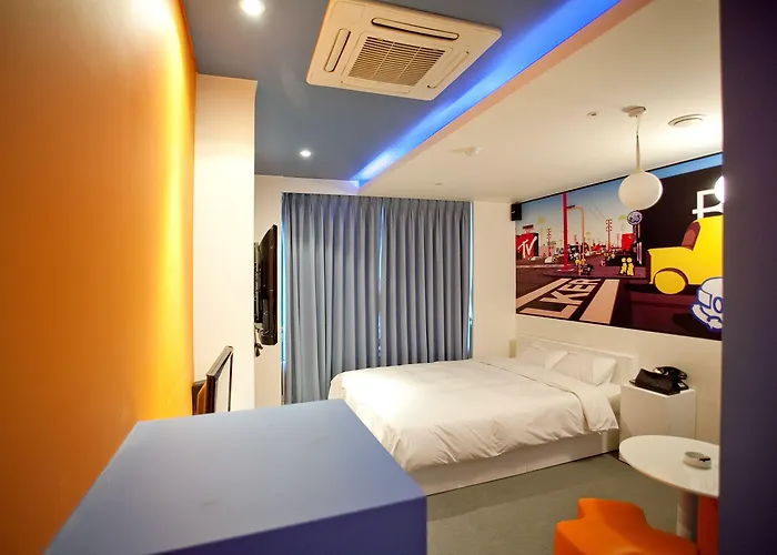 Dong Hotel 3*