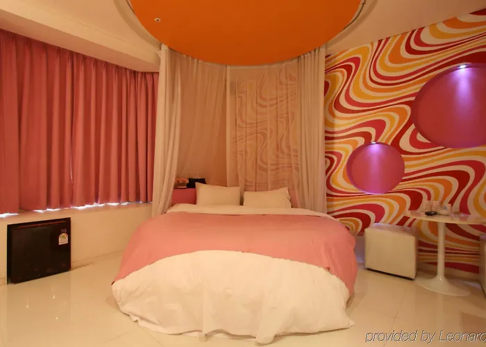 Dong Hotel 3*